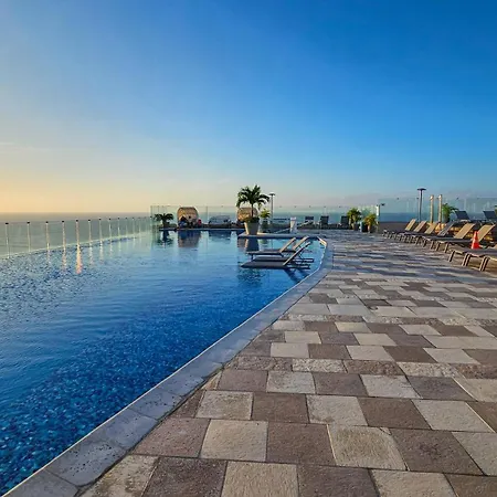 Hermoso Con Vista Al Mar Apartamento